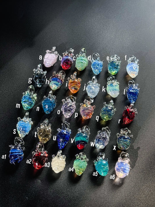 Corazón — Handblown Glass Heart Pendant