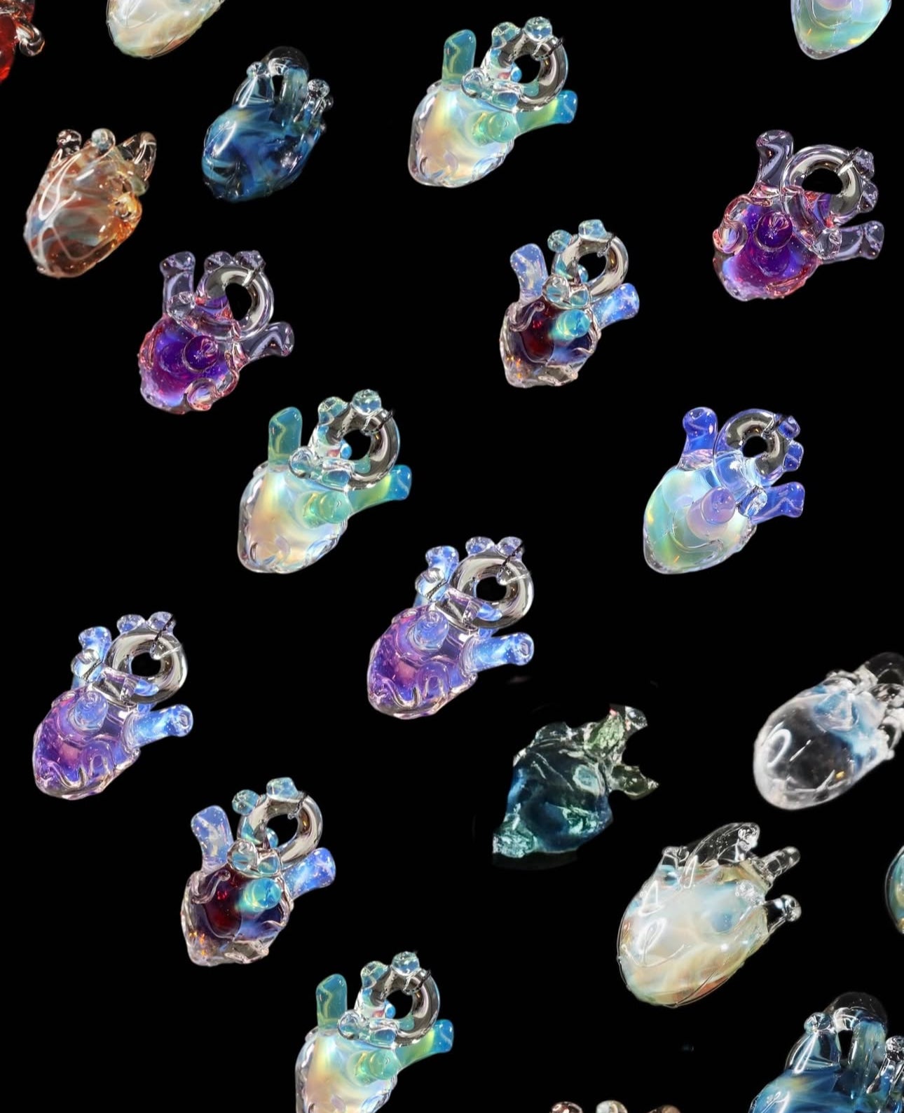 CarrieAway Glass Corazón — Handblown Glass Heart Pendant