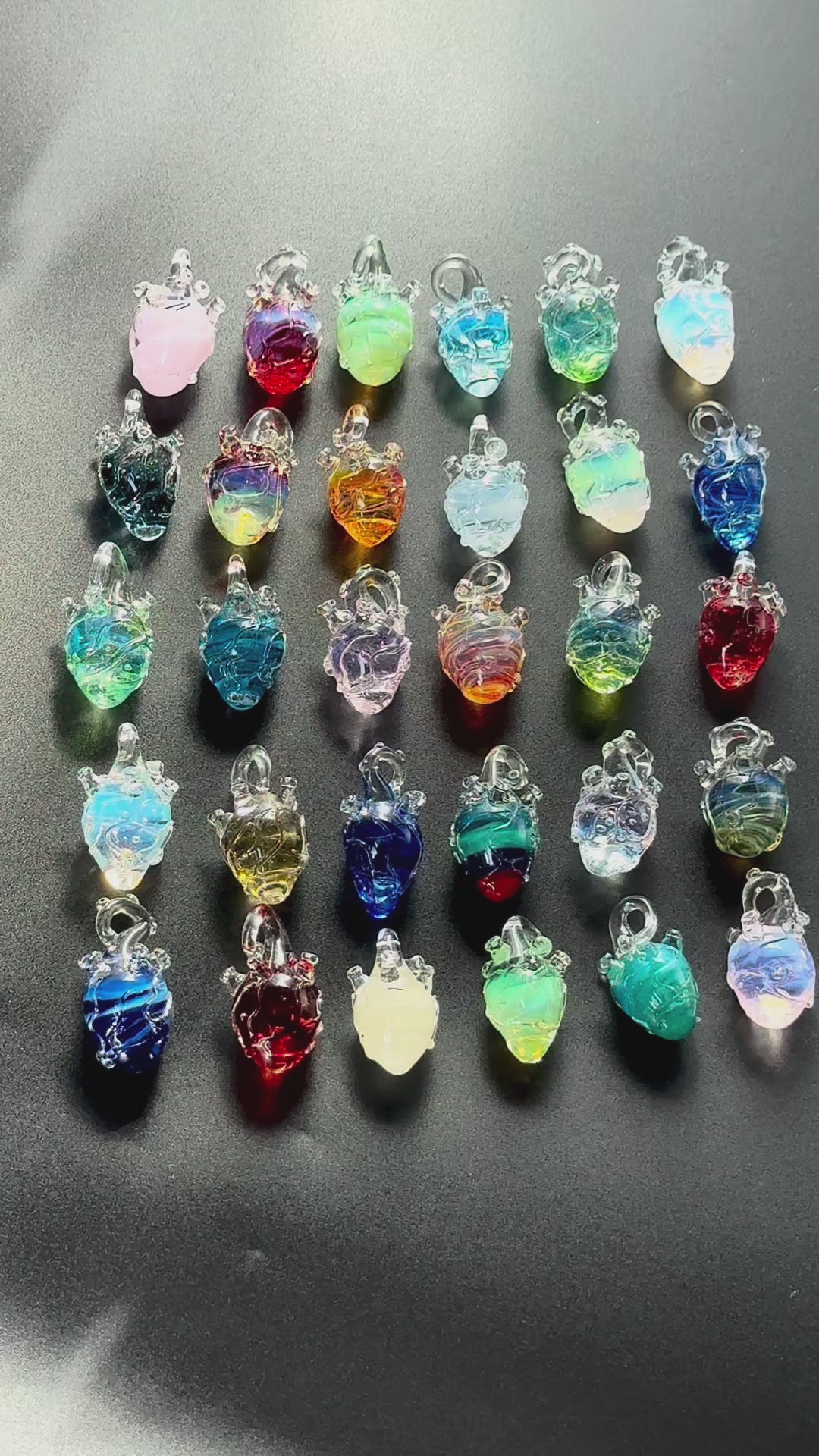 Corazón — Handblown Glass Heart Pendant